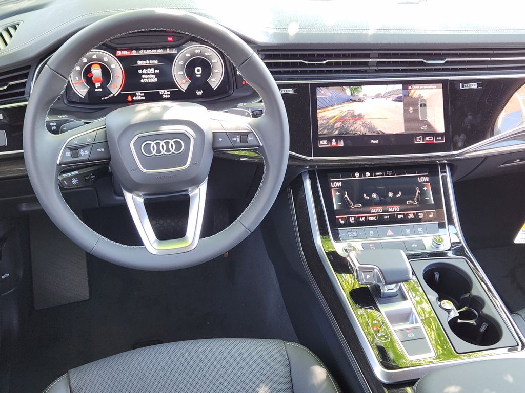 new 2025 Audi Q7 car, priced at $77,840