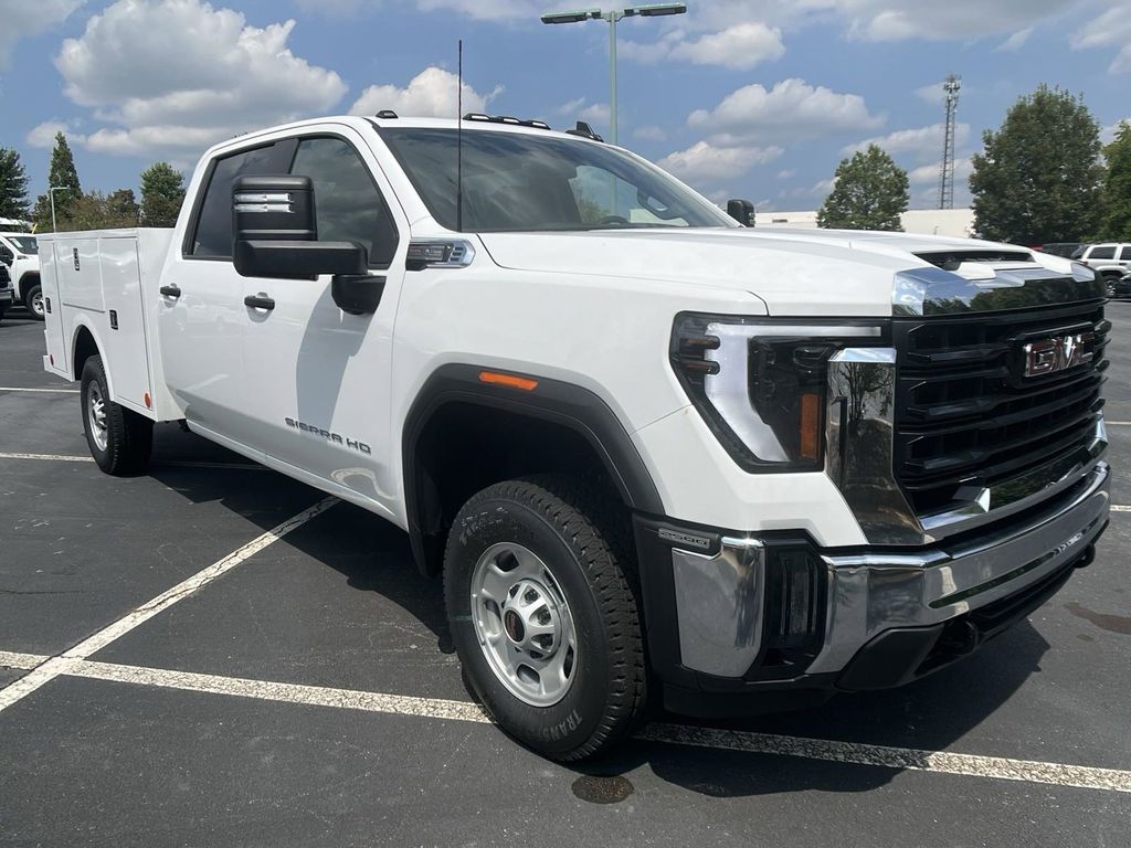 new 2024 GMC Sierra 2500HD car, priced at $46,133
