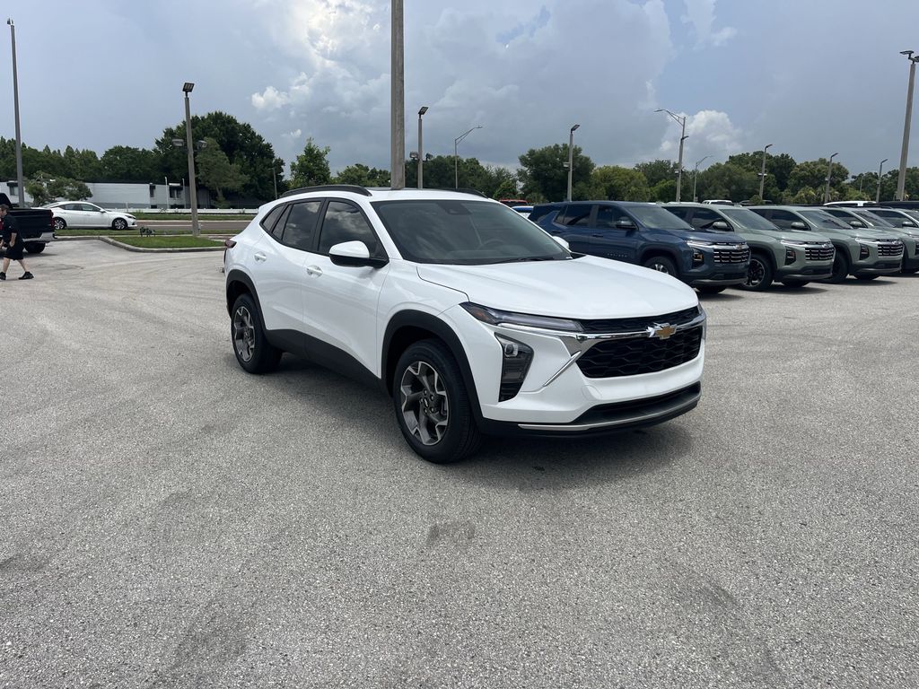 new 2025 Chevrolet Trax car, priced at $22,714