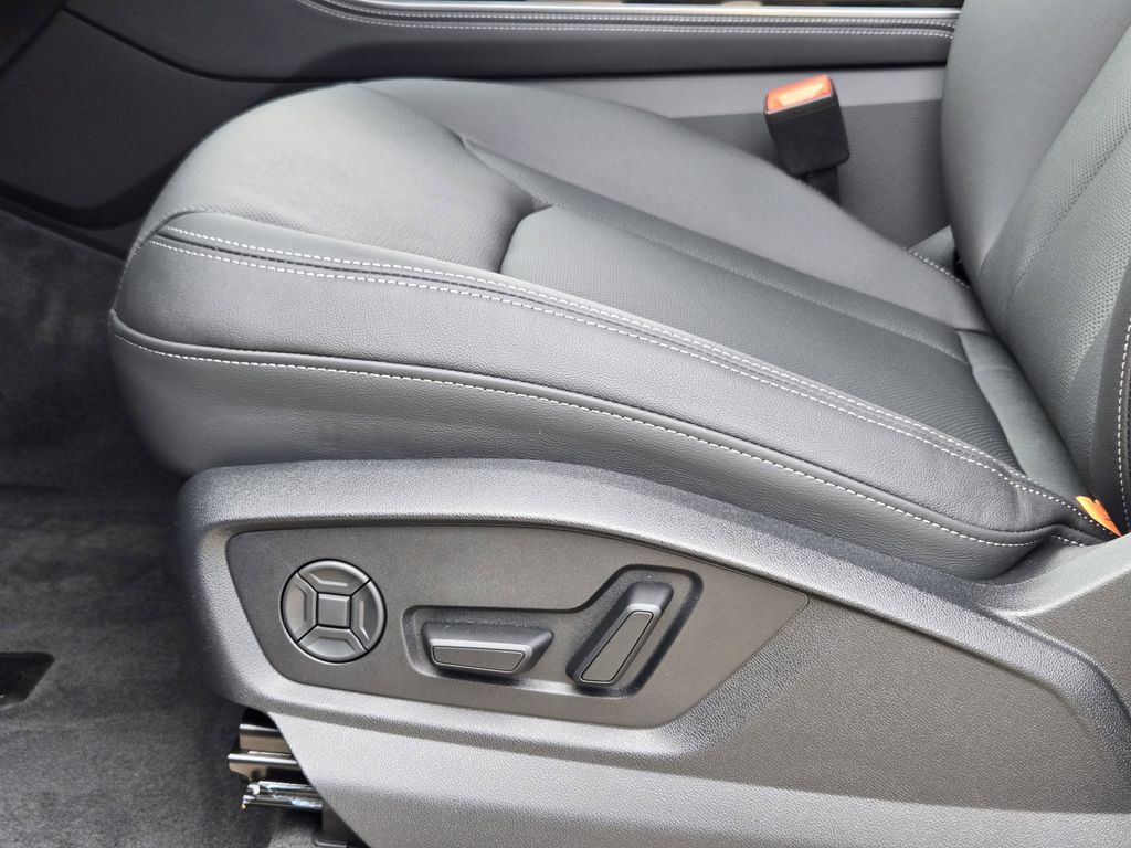 new 2025 Audi Q8 car, priced at $86,715