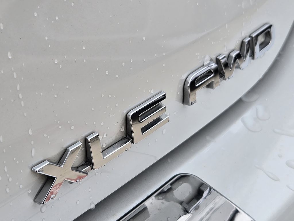 used 2022 Toyota Highlander car, priced at $35,572