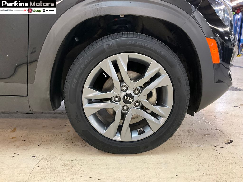 used 2021 Kia Seltos car, priced at $17,494