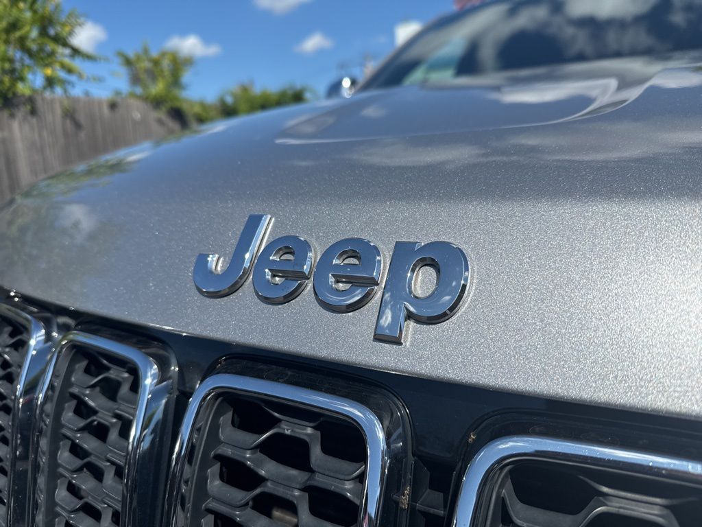 used 2018 Jeep Grand Cherokee car, priced at $13,900