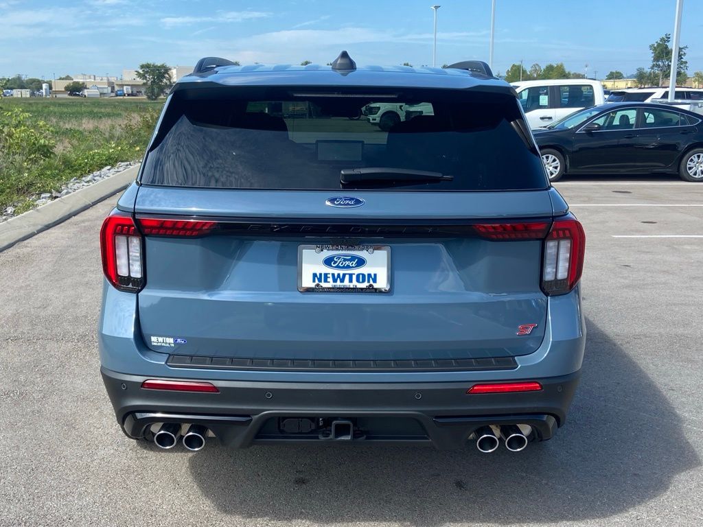 new 2025 Ford Explorer car