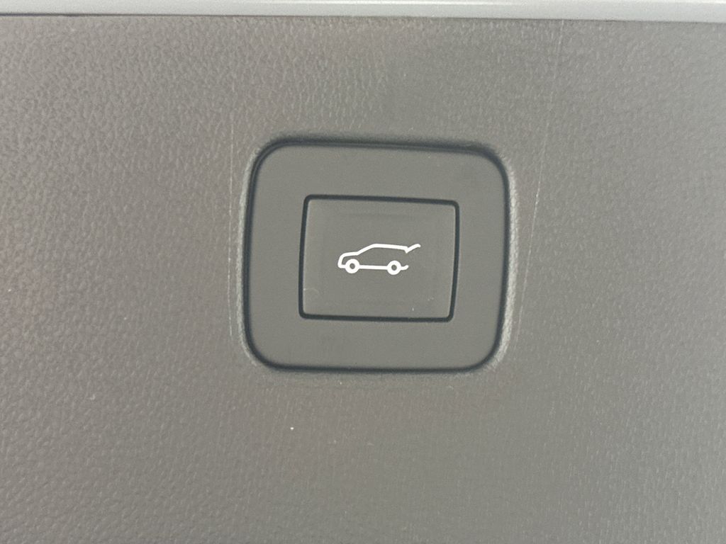 new 2025 Buick Envista car, priced at $31,085
