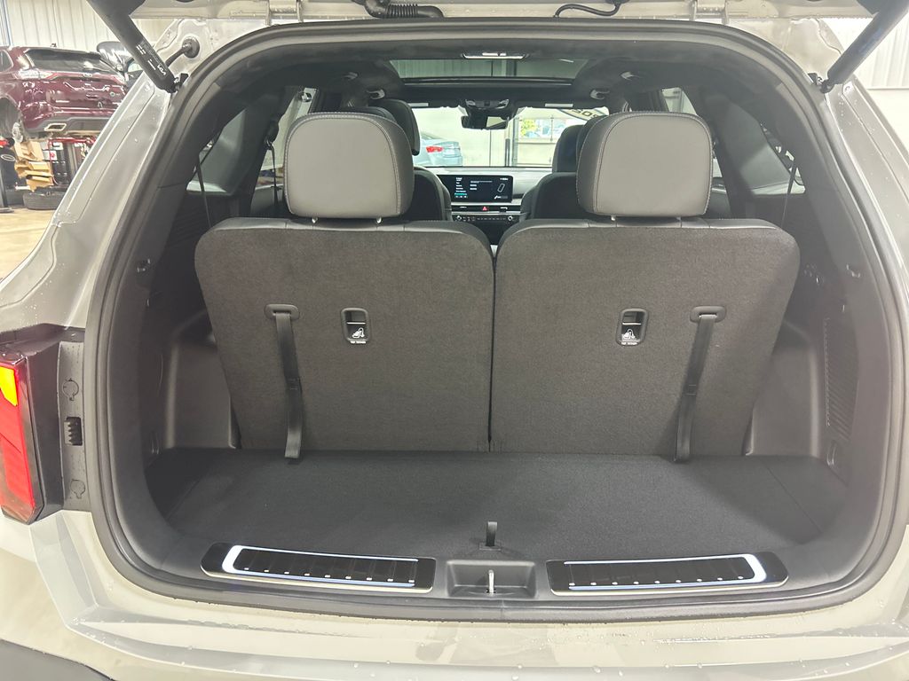 new 2025 Kia Sorento car, priced at $44,714
