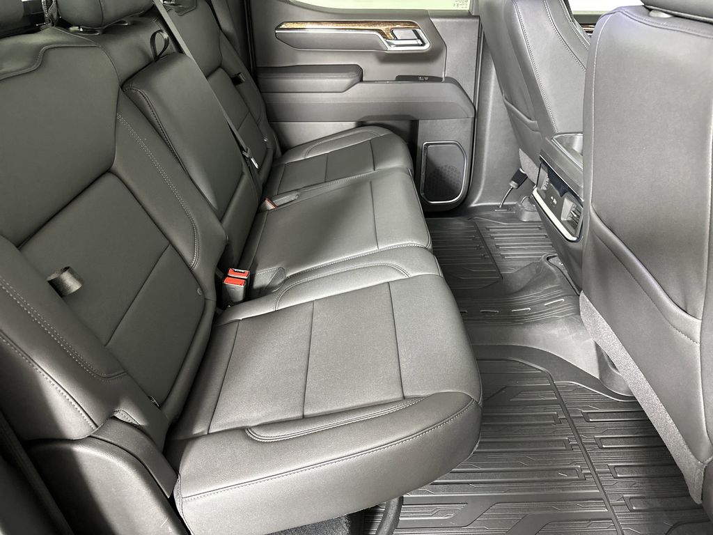 new 2025 GMC Sierra 1500 car, priced at $60,224