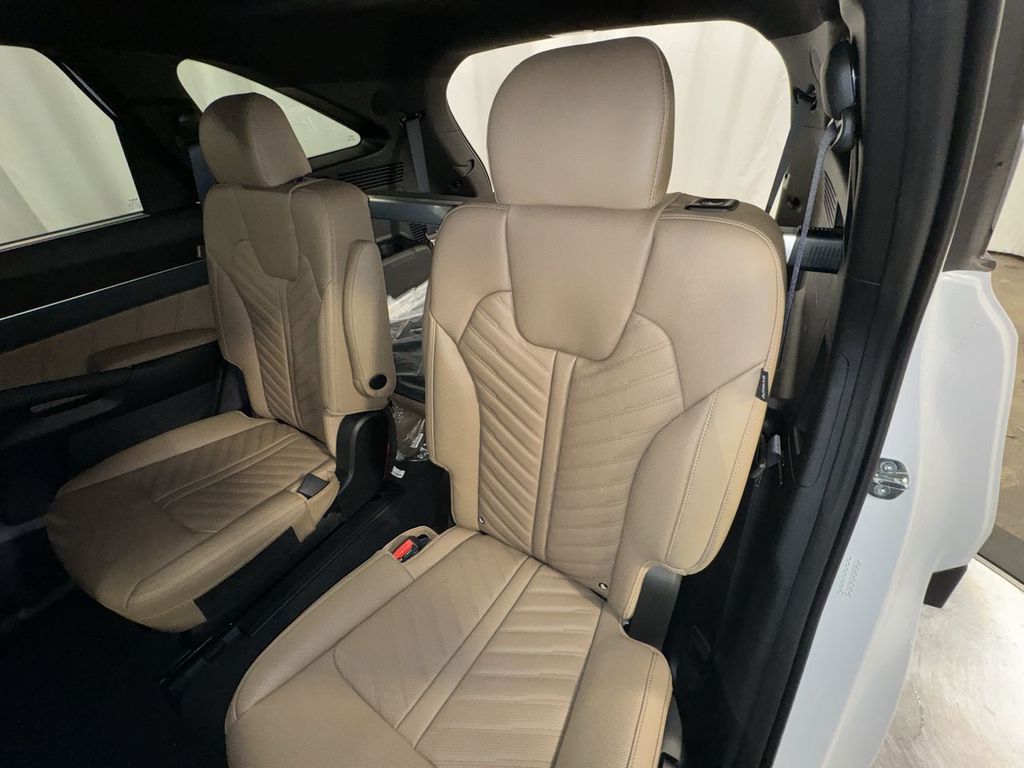 new 2025 Kia Sorento car, priced at $46,484