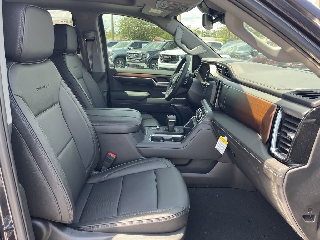 new 2025 GMC Sierra 1500 car, priced at $70,677