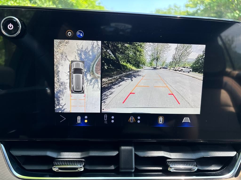 new 2026 Chevrolet Equinox car, priced at $38,290