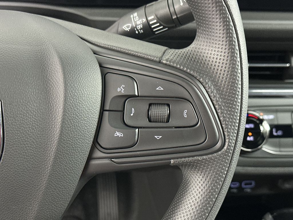 new 2025 Buick Envista car, priced at $24,790