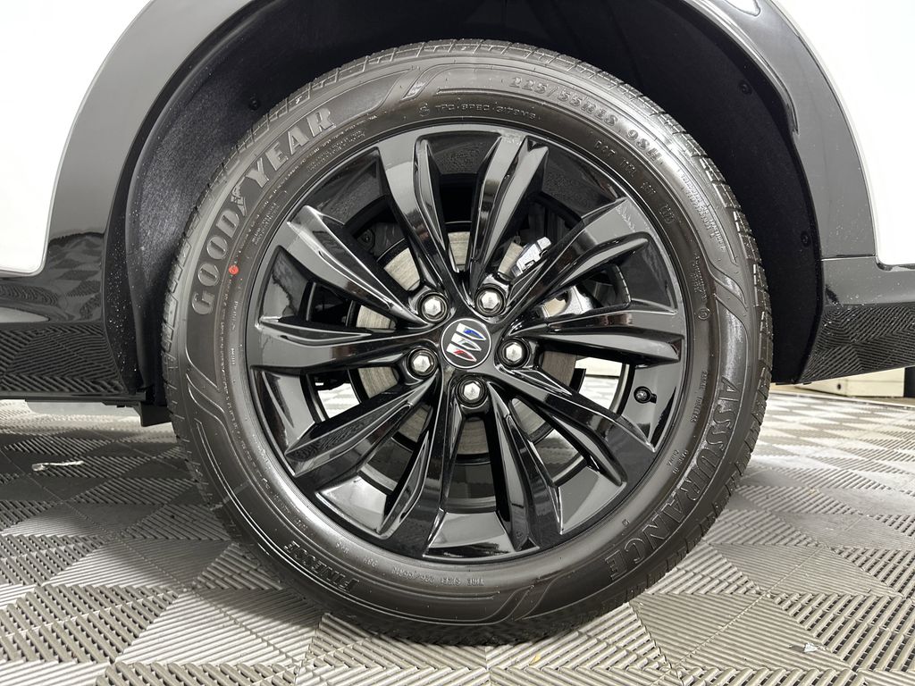 new 2025 Buick Envista car, priced at $29,374