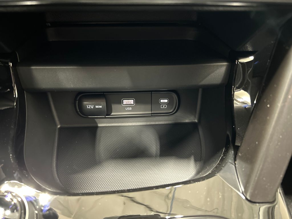 new 2025 Kia Seltos car, priced at $27,525