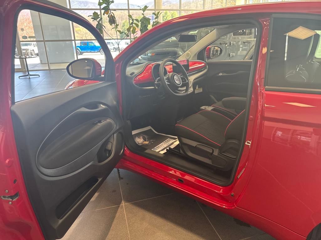 new 2024 FIAT 500e car, priced at $34,095