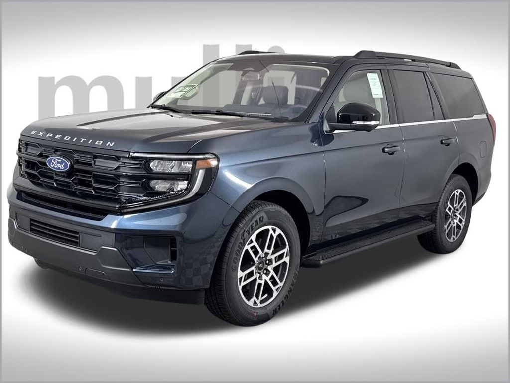 new 2025 Ford Expedition car, priced at $67,653