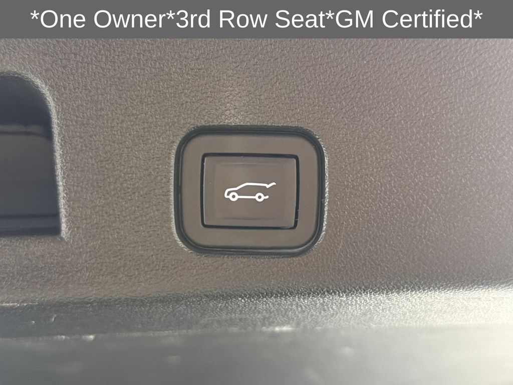 used 2024 Chevrolet Traverse car, priced at $33,333