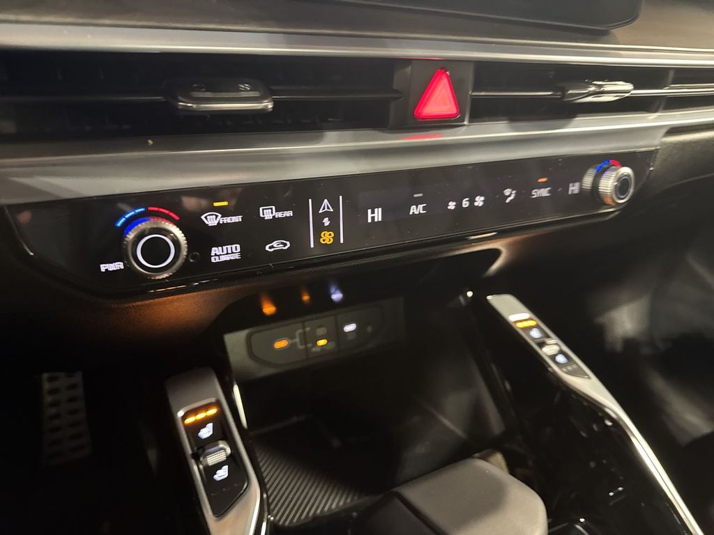 new 2025 Kia Sorento car, priced at $45,280