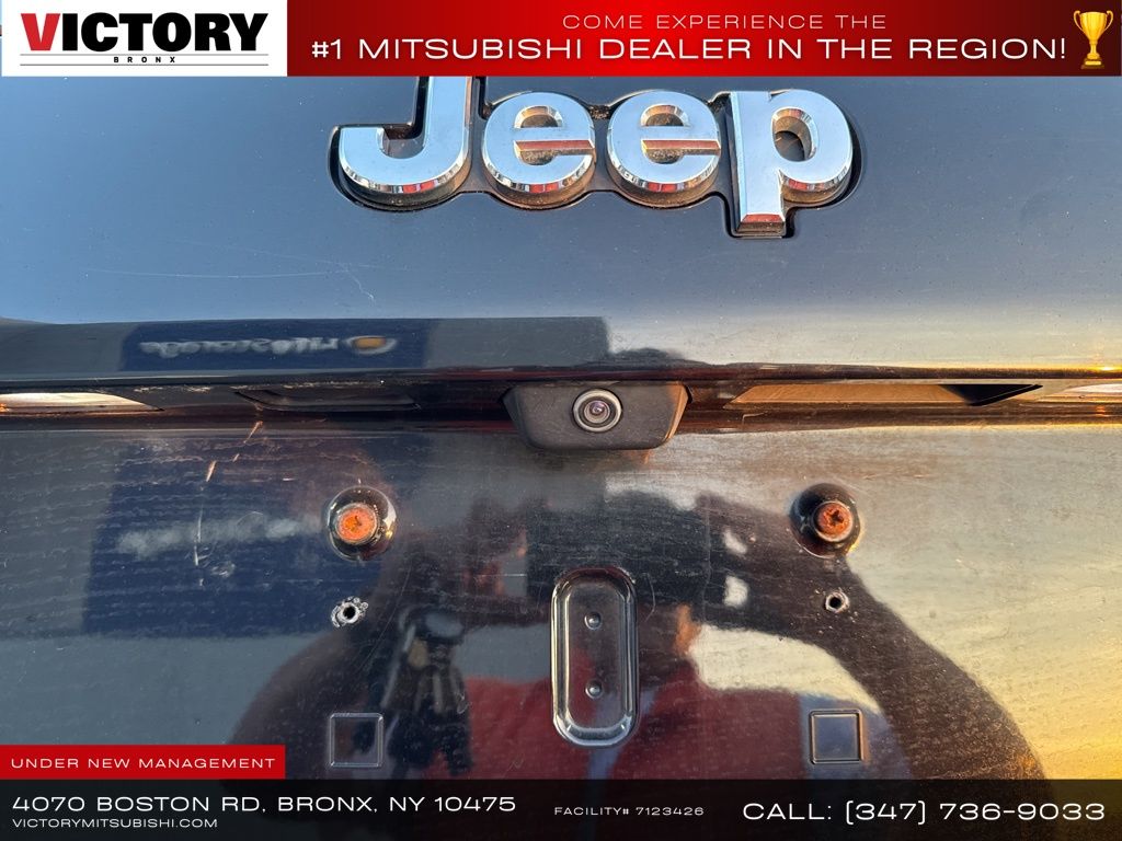 used 2019 Jeep Cherokee car, priced at $14,555