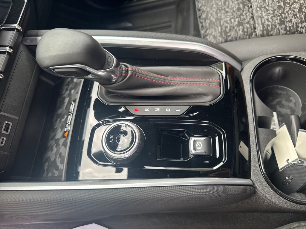 new 2024 Chevrolet Colorado car, priced at $42,990