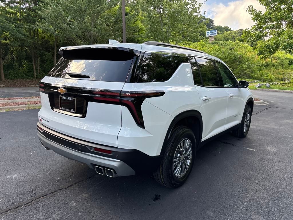 new 2025 Chevrolet Traverse car, priced at $44,695