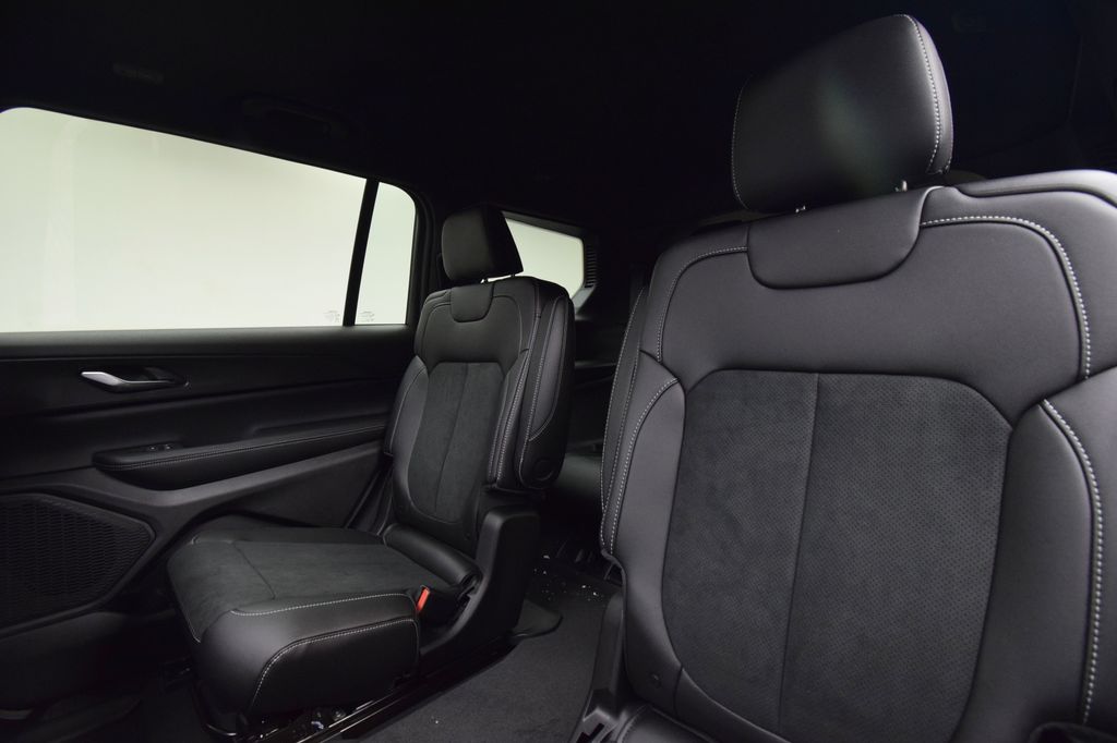 new 2025 Jeep Grand Cherokee L car, priced at $48,730