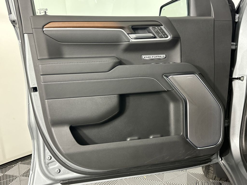 new 2025 GMC Sierra 1500 car, priced at $69,694
