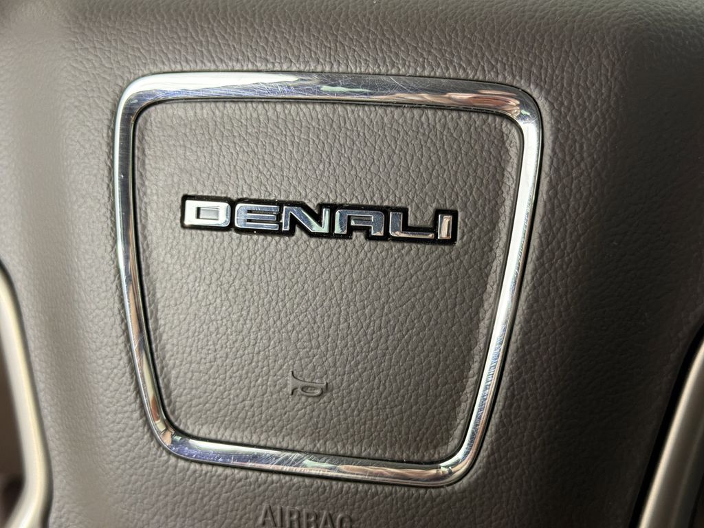used 2019 GMC Yukon car, priced at $37,995