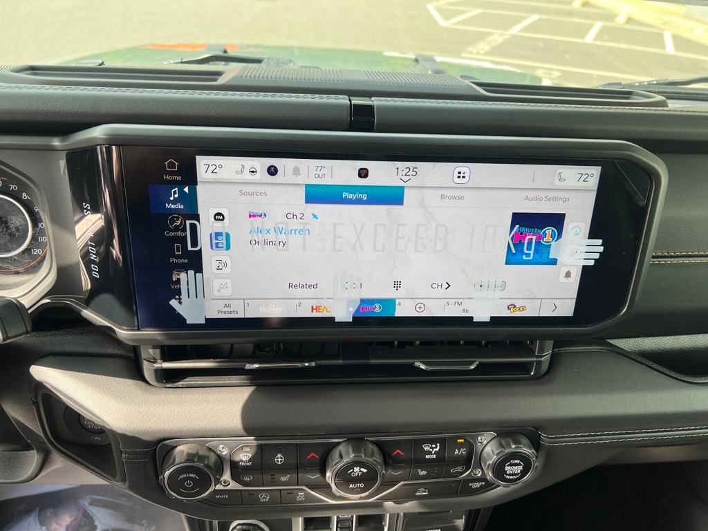 new 2025 Jeep Gladiator car, priced at $46,990