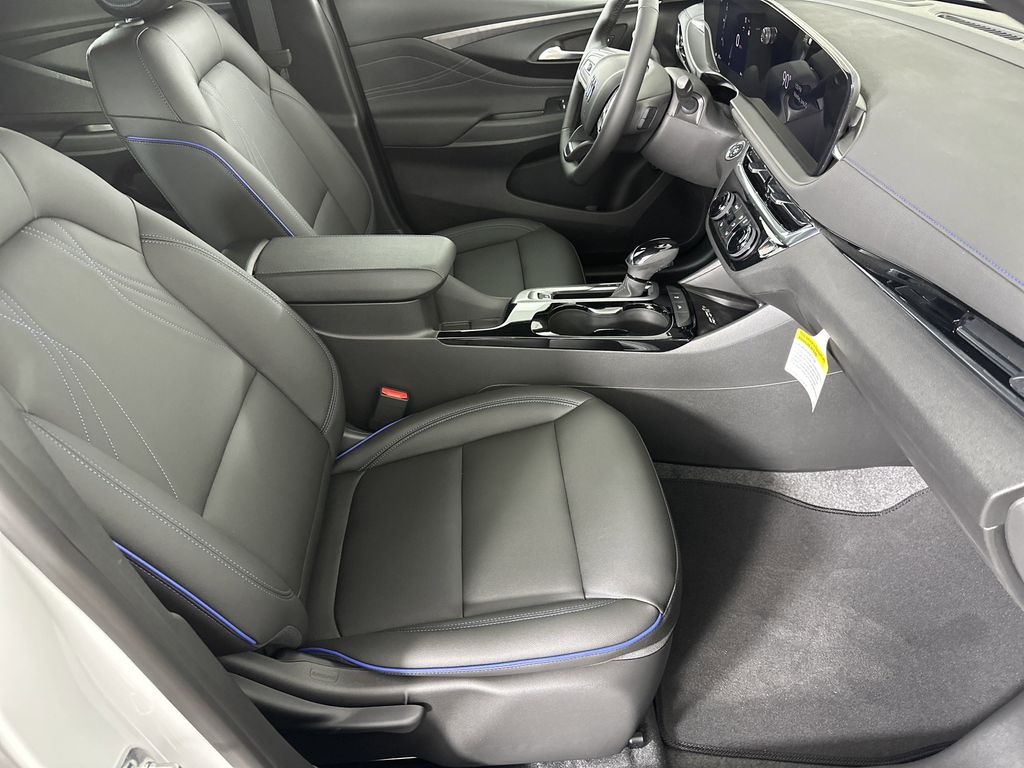 new 2025 Buick Envista car, priced at $29,374