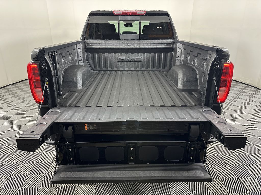 new 2025 GMC Sierra 1500 car, priced at $60,424