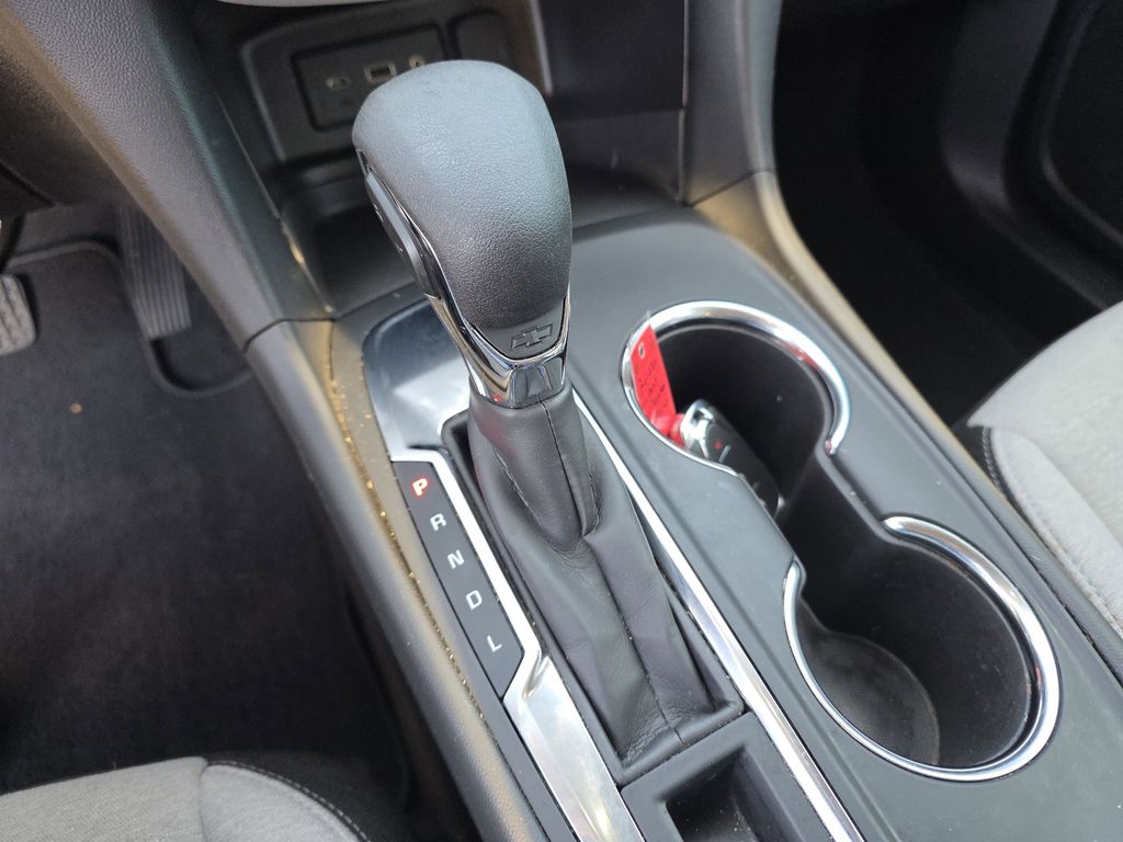 used 2023 Chevrolet Equinox car, priced at $18,994