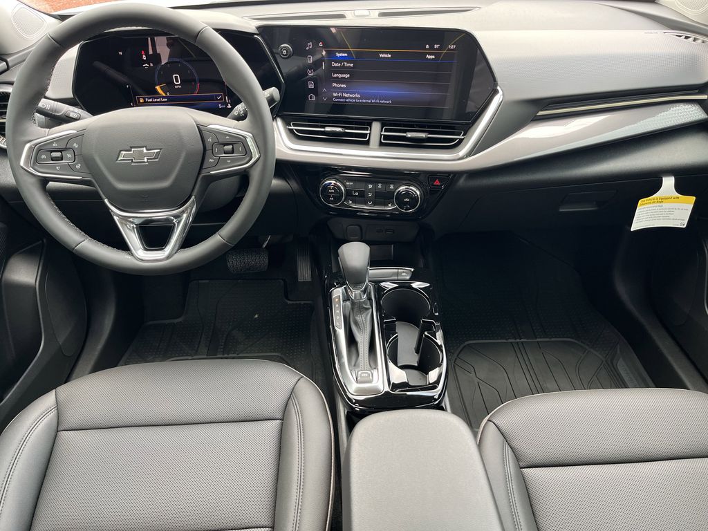 new 2025 Chevrolet Trax car, priced at $25,353