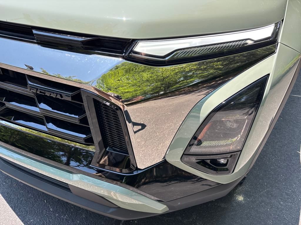 new 2026 Chevrolet Equinox car, priced at $38,290