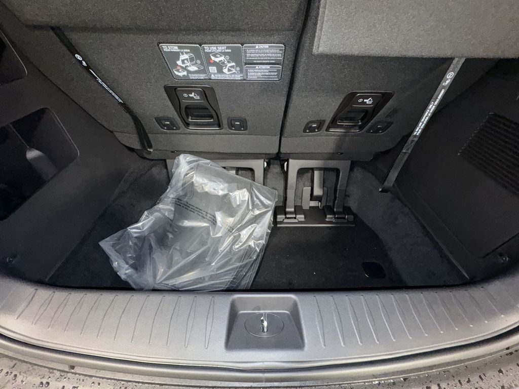 new 2025 Kia Carnival Hybrid car, priced at $50,640