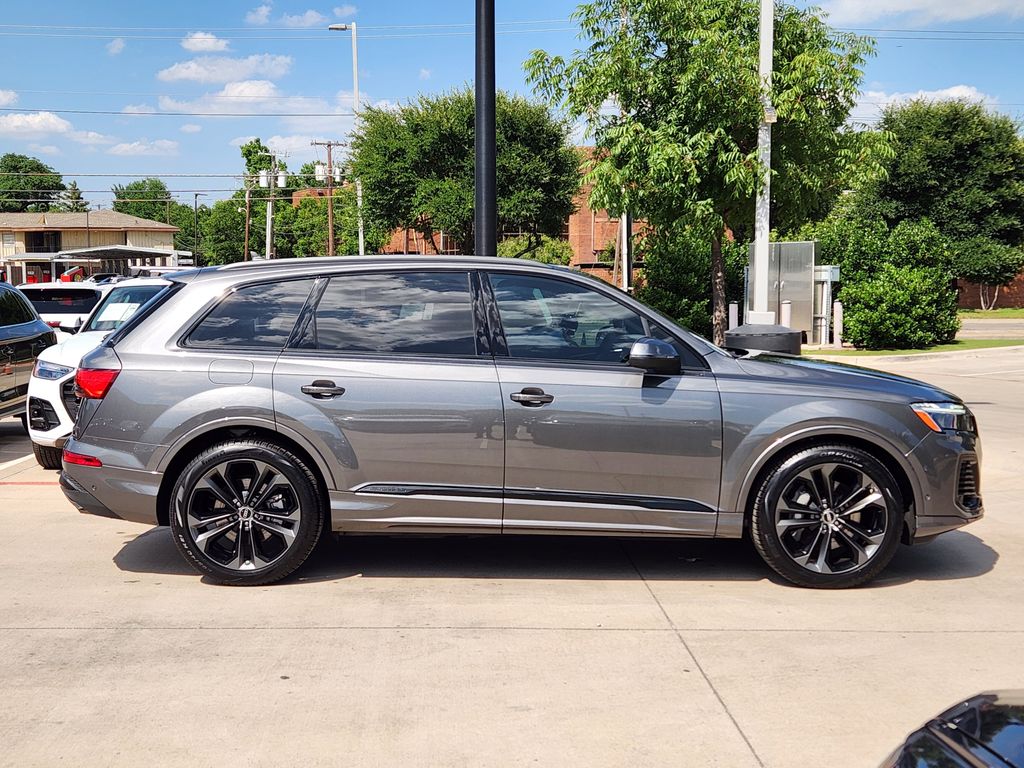 new 2025 Audi Q7 car, priced at $77,750