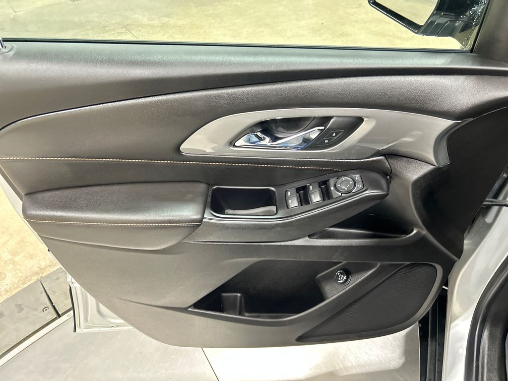 used 2019 Chevrolet Traverse car, priced at $19,998