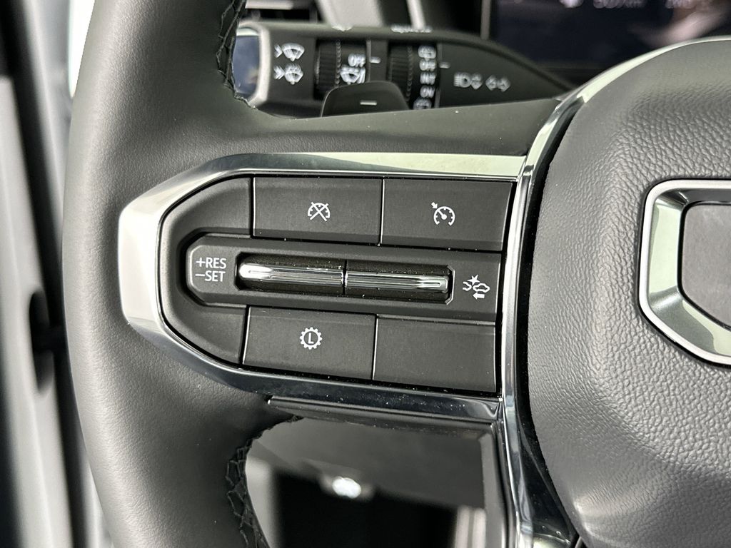new 2025 GMC Terrain car, priced at $30,395