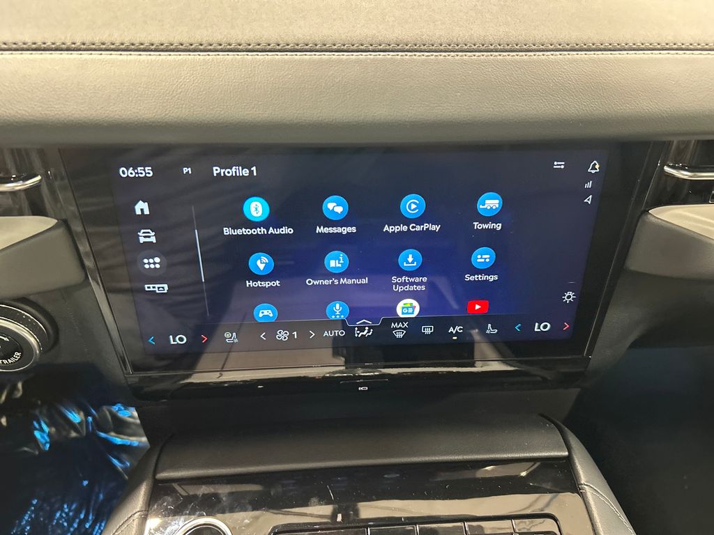 new 2025 Lincoln Navigator car, priced at $106,555