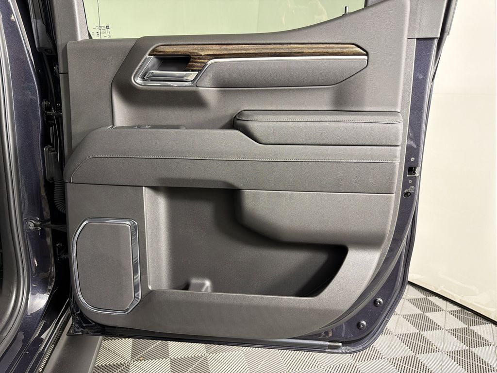new 2025 GMC Sierra 1500 car, priced at $56,974