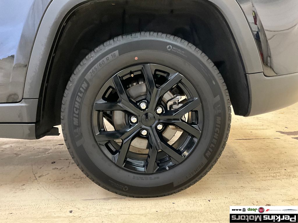 used 2024 Jeep Grand Cherokee car, priced at $36,958