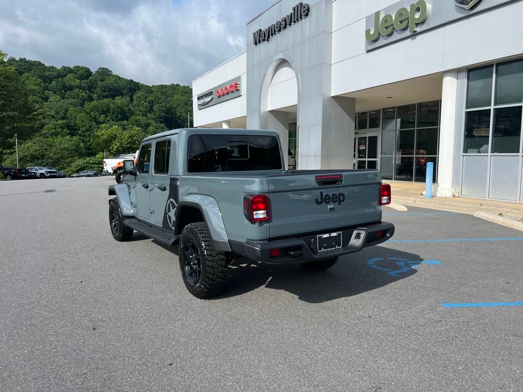 new 2025 Jeep Gladiator car, priced at $46,990