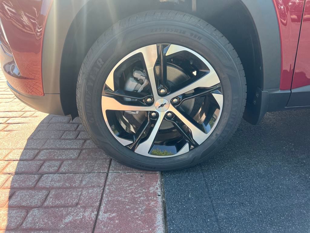 new 2025 Chevrolet Trax car, priced at $24,420