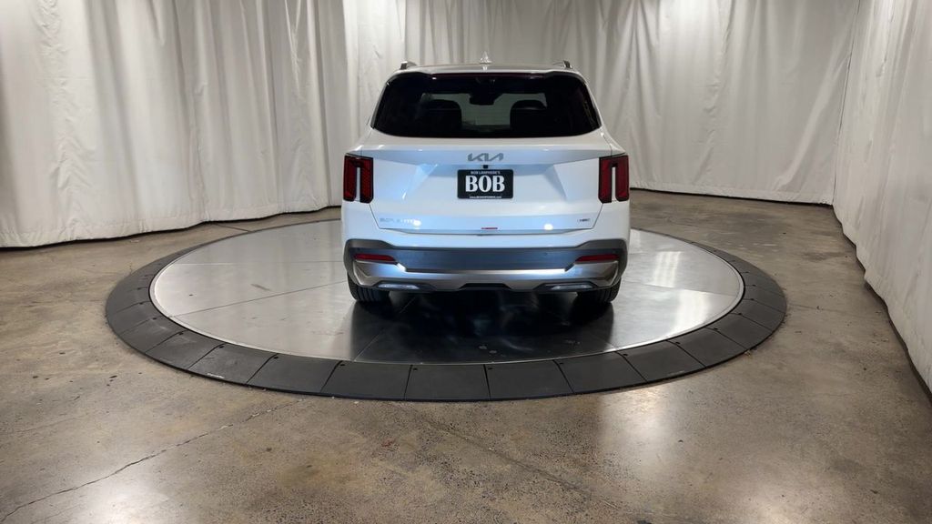 new 2025 Kia Sorento Hybrid car, priced at $48,456