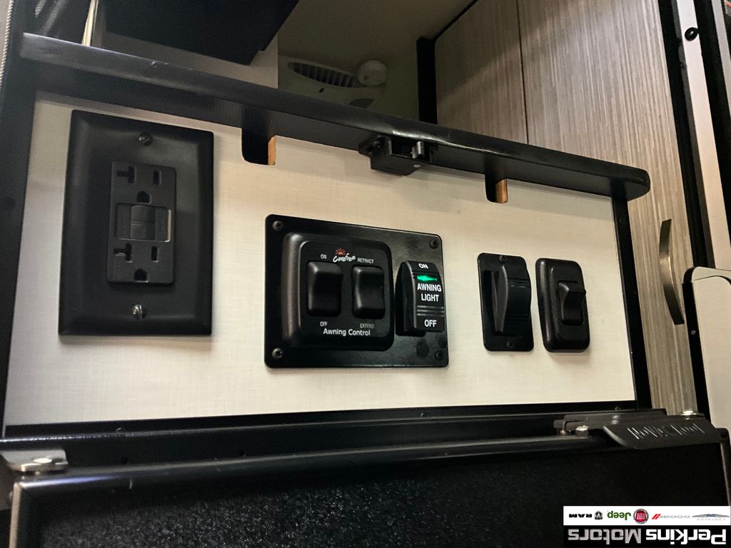 used 2022 Mercedes-Benz Sprinter 2500 car, priced at $129,889