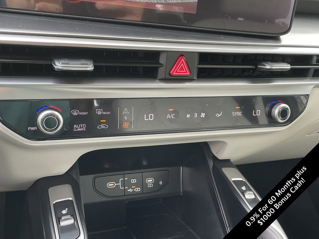 new 2025 Kia Sorento car, priced at $30,779