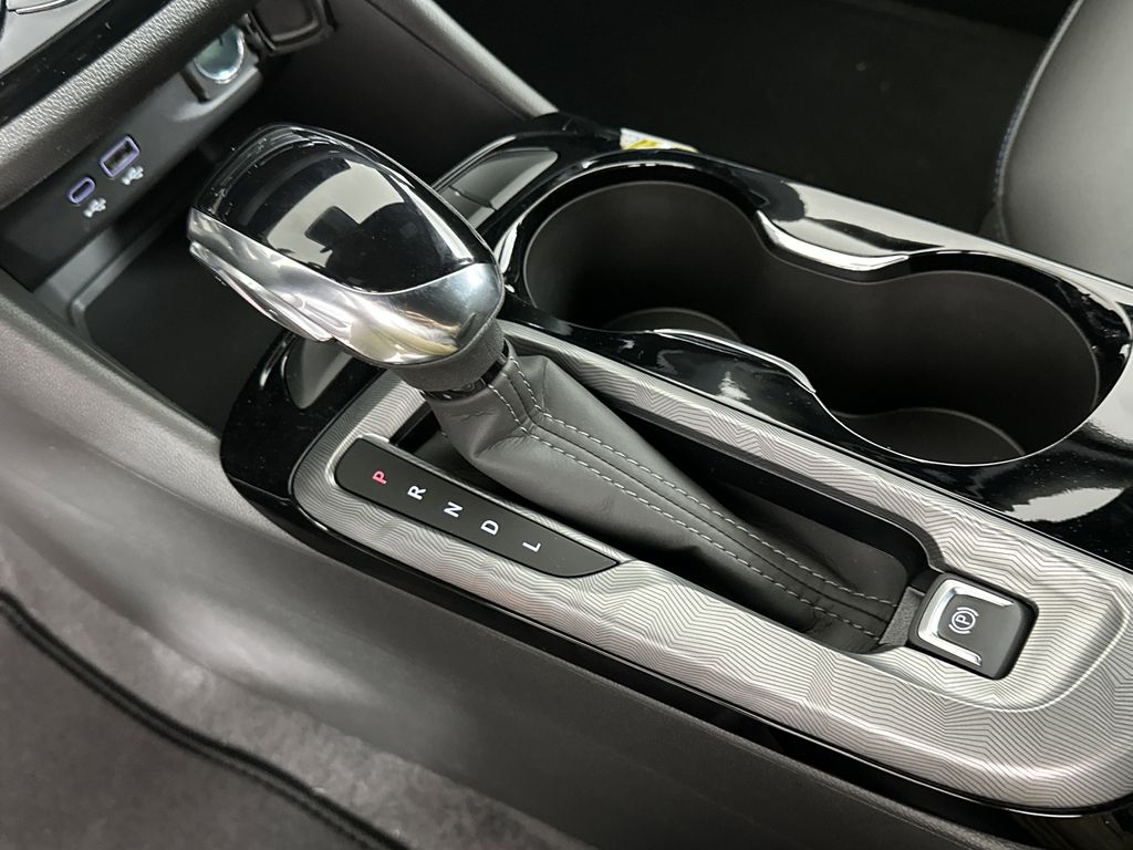 new 2025 Buick Envista car, priced at $27,285