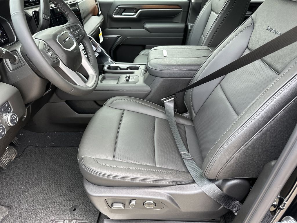 new 2025 GMC Sierra 2500HD car, priced at $85,039