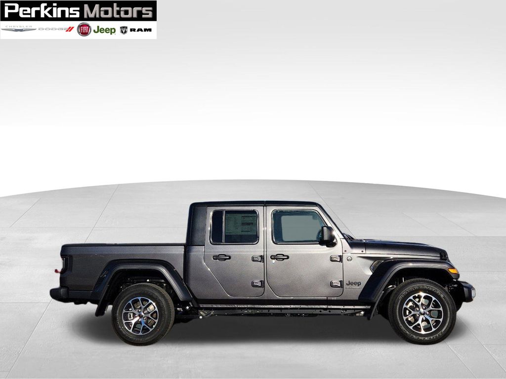 new 2025 Jeep Gladiator car, priced at $49,359