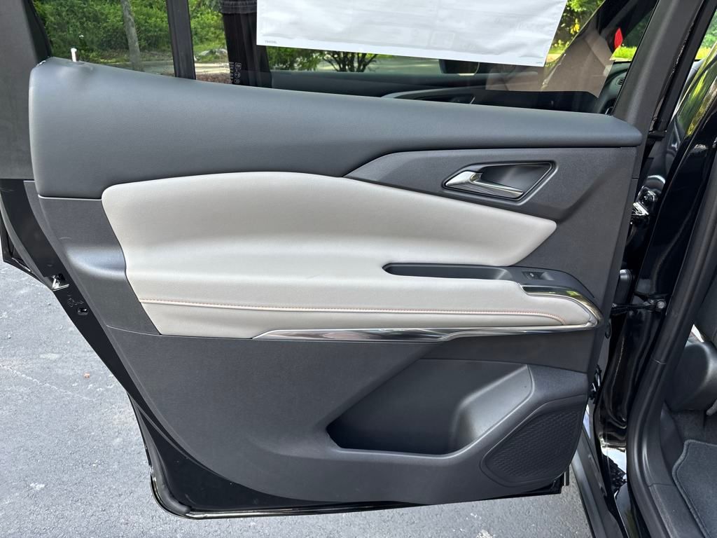 new 2025 Chevrolet Traverse car, priced at $44,695