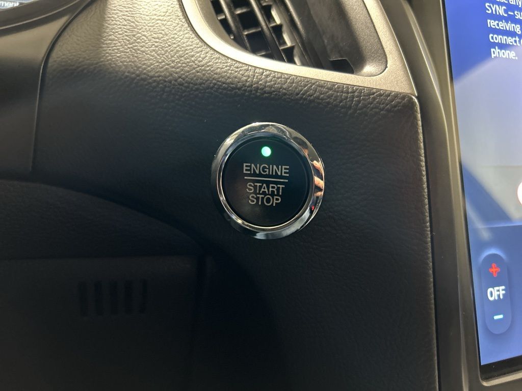 used 2023 Ford Edge car, priced at $28,998